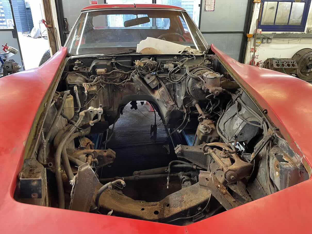 Corvette C3 Engine Bay